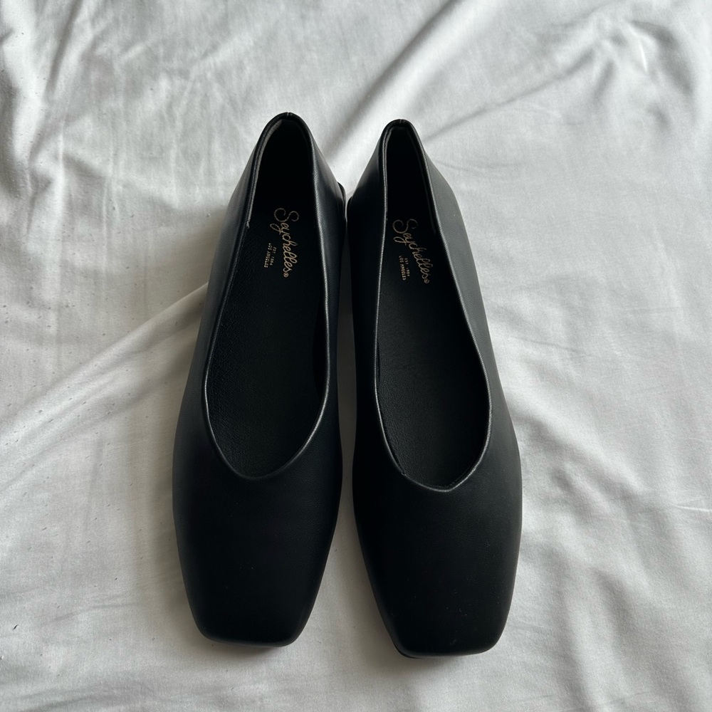 Seychelles Penny V Flat